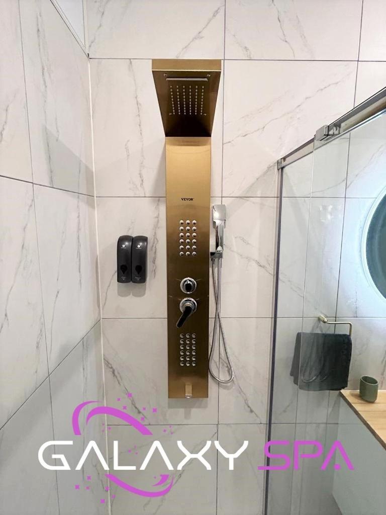 Galaxy Spa - Suite Jupiter Jacuzzi Privatif Champigneulles المظهر الخارجي الصورة