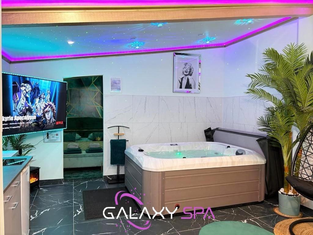 Galaxy Spa - Suite Jupiter Jacuzzi Privatif Champigneulles المظهر الخارجي الصورة