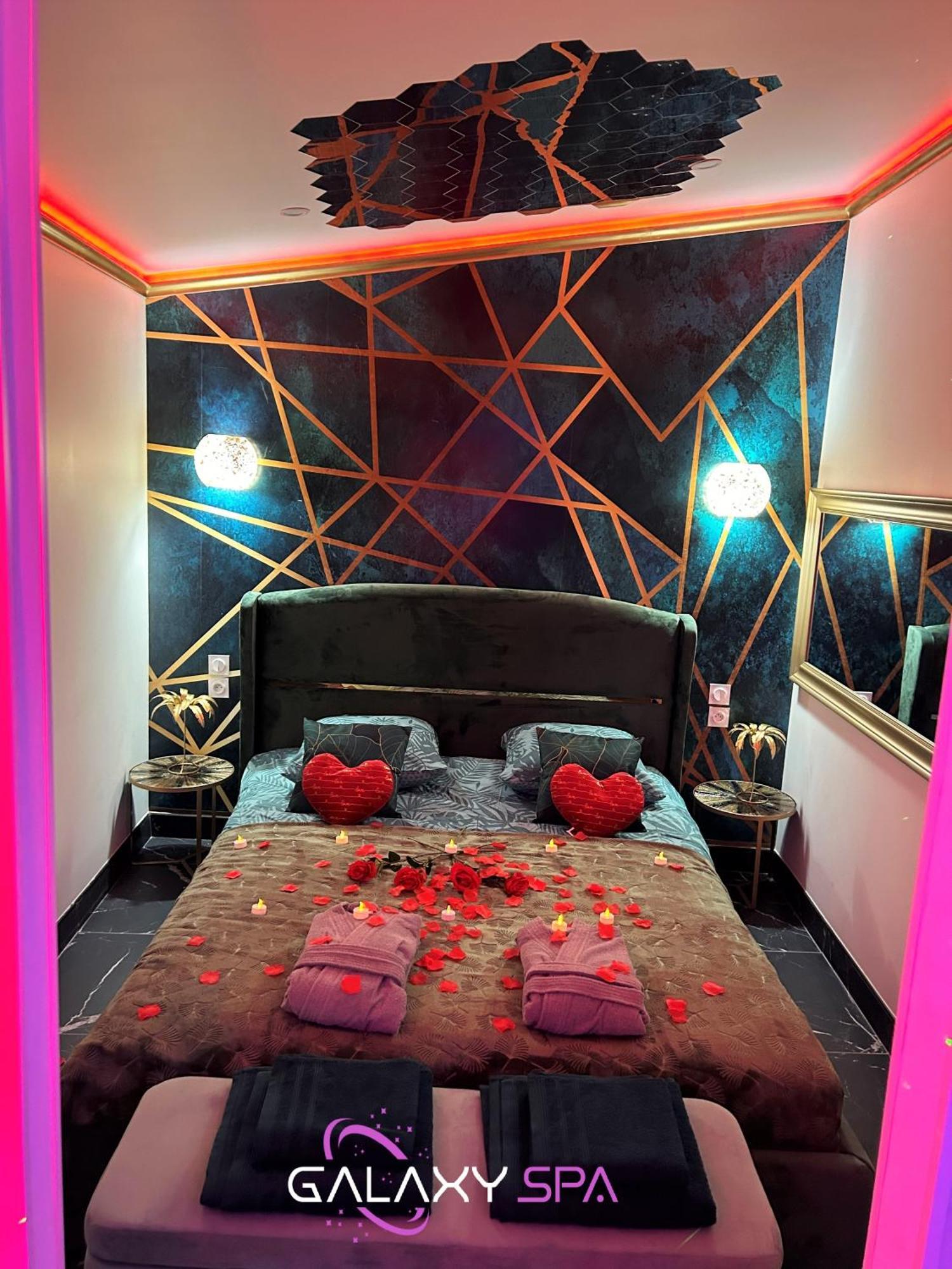 Galaxy Spa - Suite Jupiter Jacuzzi Privatif Champigneulles المظهر الخارجي الصورة